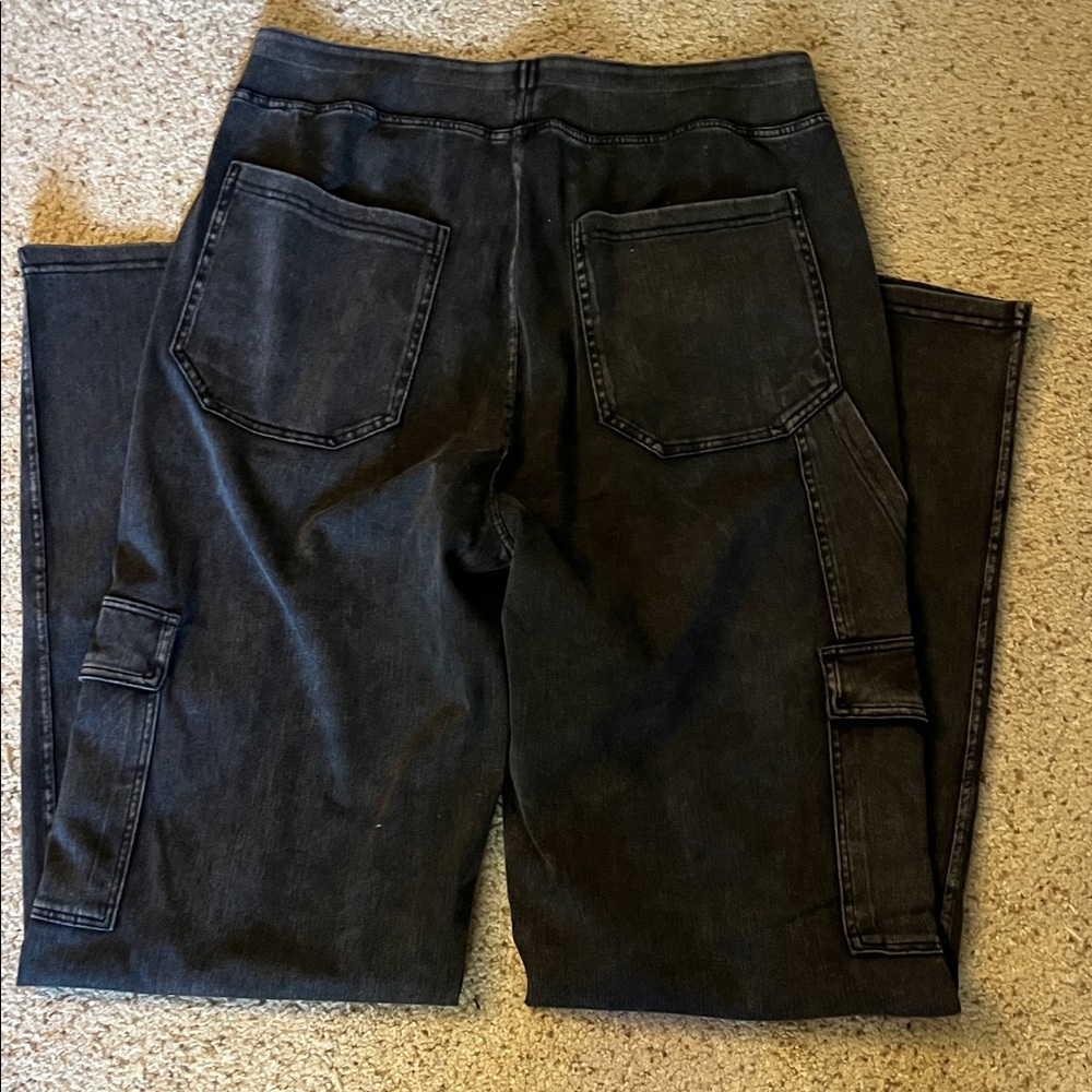 Halara Black Cargo Jean Pants - Picture 5 of 5